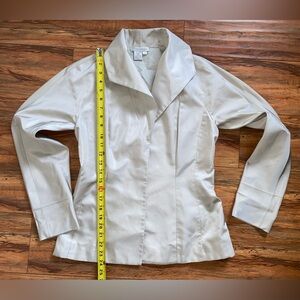 Magaschoni 100% Silk Beige Blazer Size 2 Bracelet Sleeve Minimalist Career